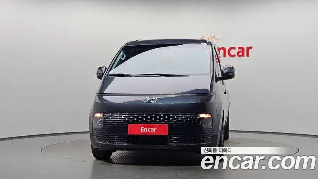 Hyundai Staria 2022 — Фото 3/20