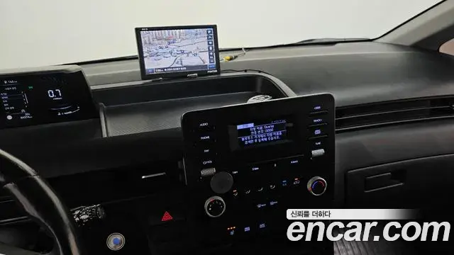 Hyundai Staria 2022 — Фото 14/20