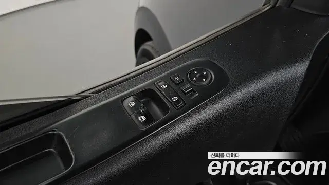 Hyundai Staria 2022 — Фото 18/20