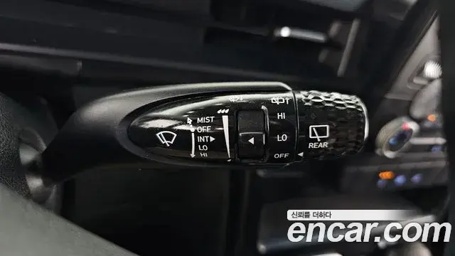 Hyundai Staria 2022 — Photo 6/33