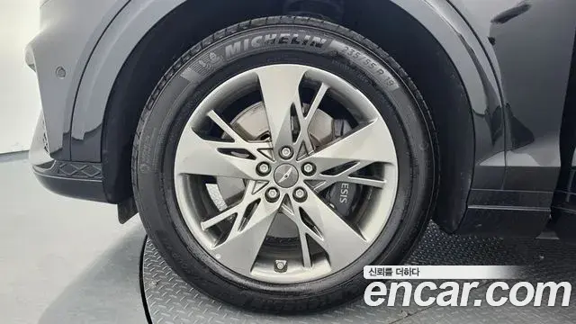 Genesis GV70 2023 — Şəkil 29/37