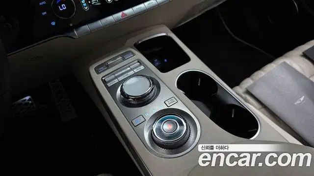 Genesis GV70 2023 — Şəkil 12/37