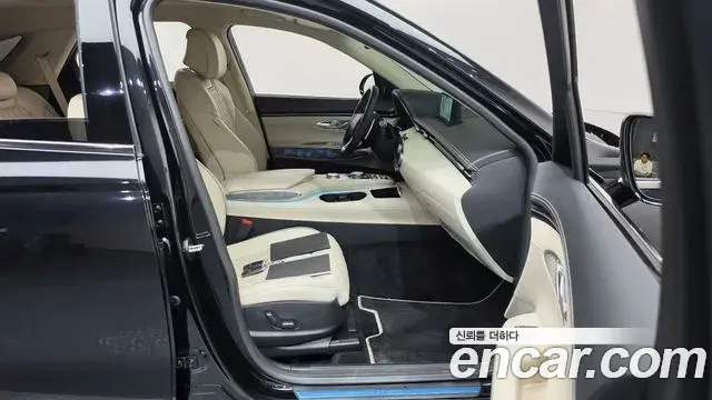 Genesis GV70 2023 — Şəkil 32/37