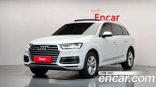 Audi Q7 2019 — Фото 1/20