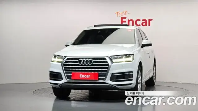 Audi Q7 2019 — Фото 3/20