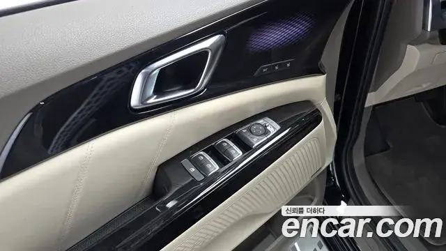 Kia Carnival 2022 — Şəkil 15/20