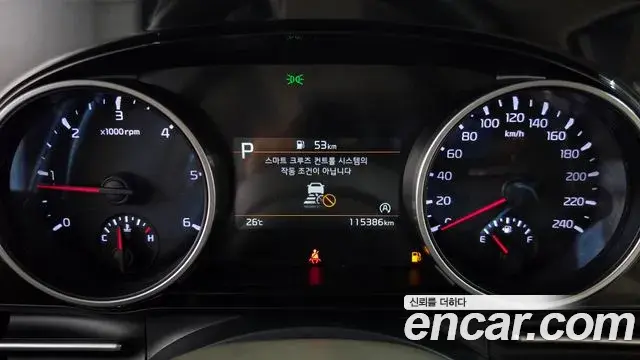 Kia Carnival 2020 — Photo 8/20