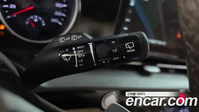 Kia Carnival 2020 — Photo 19/20