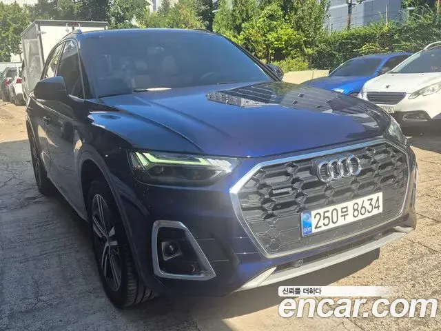 Audi Q5 2023 — Фото 1/20