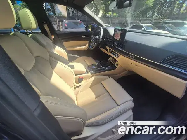 Audi Q5 2023 — Фото 12/20