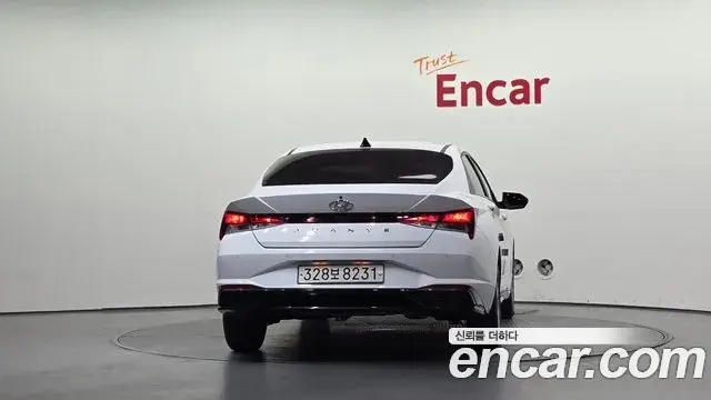 Hyundai Avante 2020 — Photo 4/20