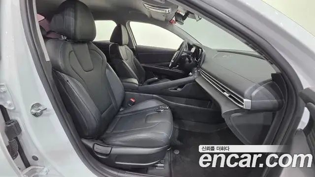 Hyundai Avante 2020 — Photo 10/20