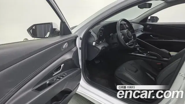 Hyundai Avante 2020 — Photo 11/20