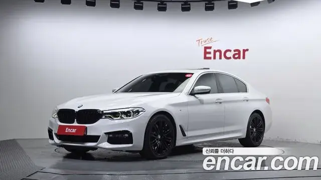 BMW 5 Series 2018 — Фото 1/20