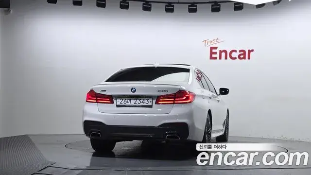 BMW 5 Series 2018 — Фото 4/20