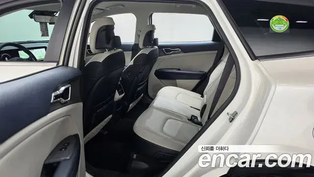 Kia Sportage 2023 — Фото 11/20