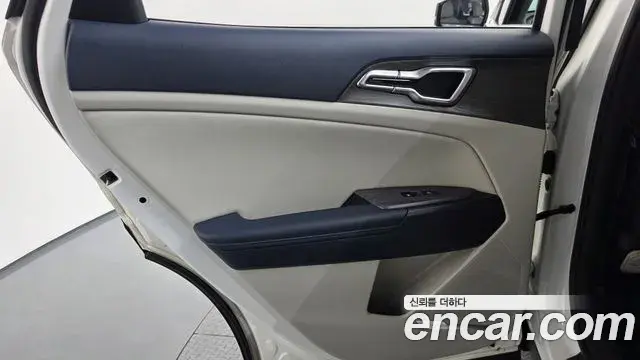 Kia Sportage 2023 — Şəkil 33/35