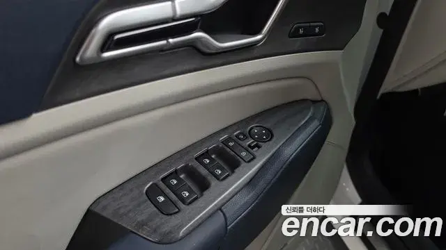 Kia Sportage 2023 — Şəkil 16/35