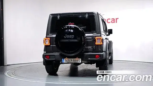 Jeep Wrangler 2020 — Фото 4/20