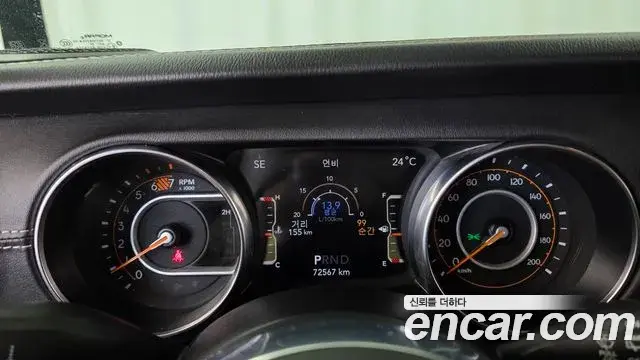 Jeep Wrangler 2020 — Фото 8/20