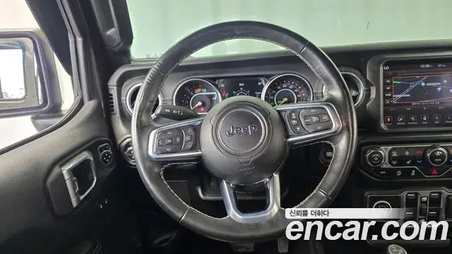 Jeep Wrangler 2020 — Фото 14/20