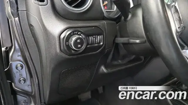 Jeep Wrangler 2020 — Фото 20/20