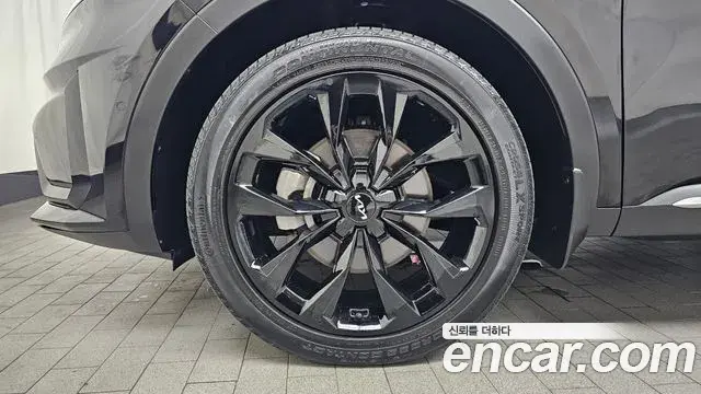 Kia Sorento 2023 — Фото 5/20