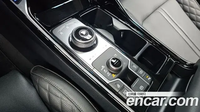 Kia Sorento 2023 — Фото 9/20