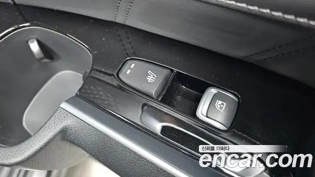 Kia Sorento 2023 — Фото 16/20