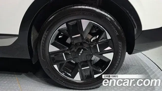 Kia Sportage 2025 — Photo 6/31