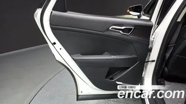 Kia Sportage 2025 — Photo 17/31