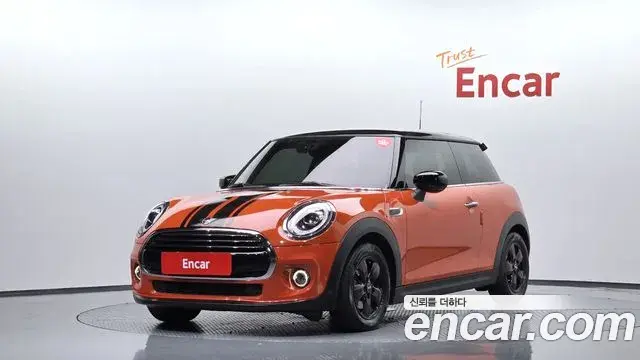 Mini Cooper 2021 — Фото 1/20