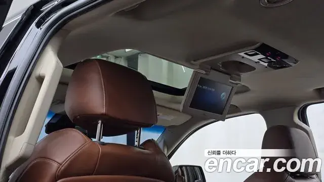 Cadillac Escalade 2019 — ფოტო 11/20