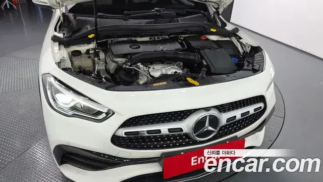 Mercedes-Benz GLA-Class 2020 — Фото 6/20