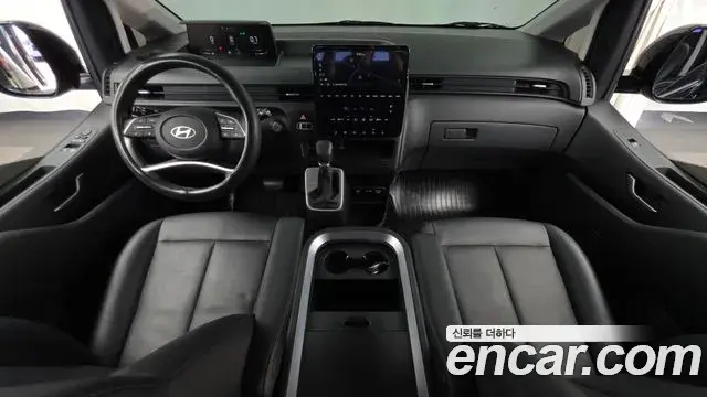 Hyundai Staria 2025 — ფოტო 5/30