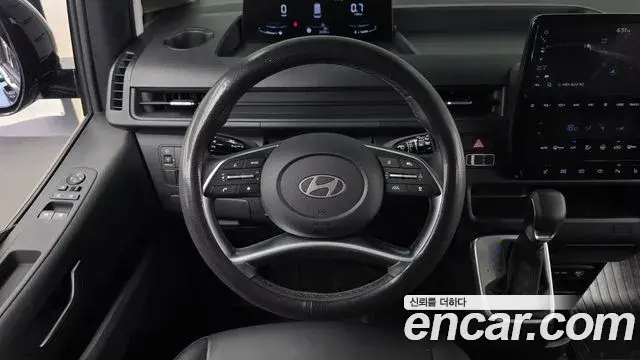 Hyundai Staria 2025 — ფოტო 29/30
