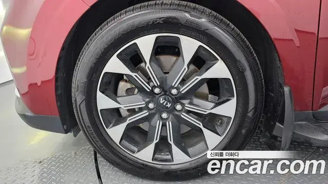Kia Carnival 2021 — Фото 5/20