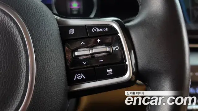 Kia Carnival 2021 — Фото 16/20