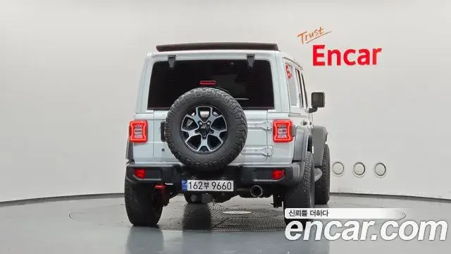Jeep Wrangler 2020 — Фото 3/20