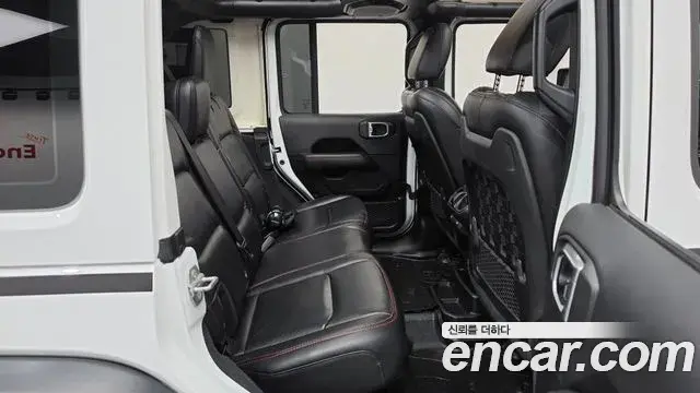 Jeep Wrangler 2020 — Фото 10/20