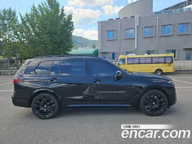 BMW X7 2025 — Photo 3/20