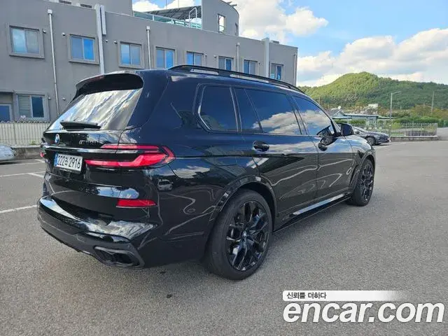 BMW X7 2025 — Photo 4/20