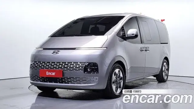 Hyundai Staria 2023 — Photo 1/20