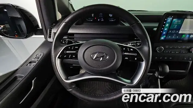 Hyundai Staria 2023 — Photo 11/20