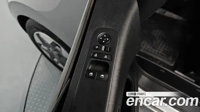 Hyundai Staria 2023 — Photo 15/20