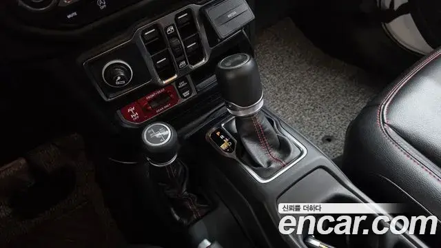Jeep Wrangler 2022 — Фото 9/20