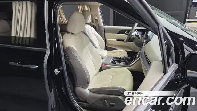 Kia Carnival 2022 — Фото 11/20