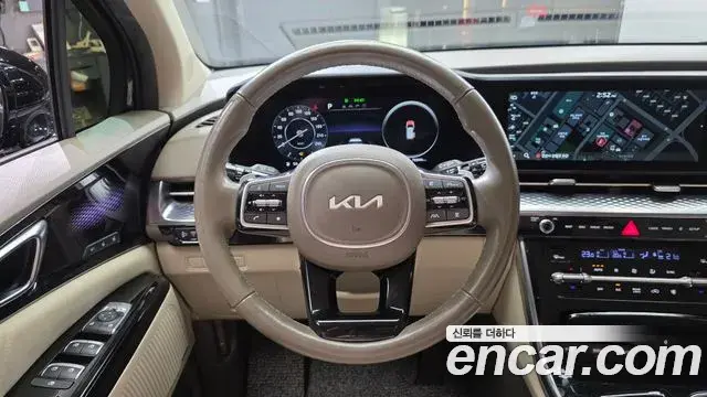 Kia Carnival 2022 — Фото 12/20