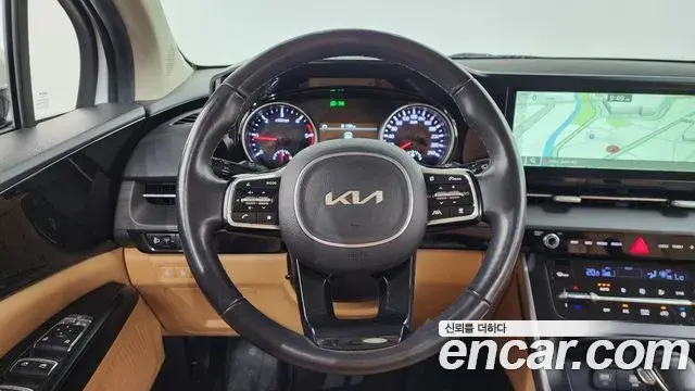Kia Carnival 2023 — ფოტო 12/20