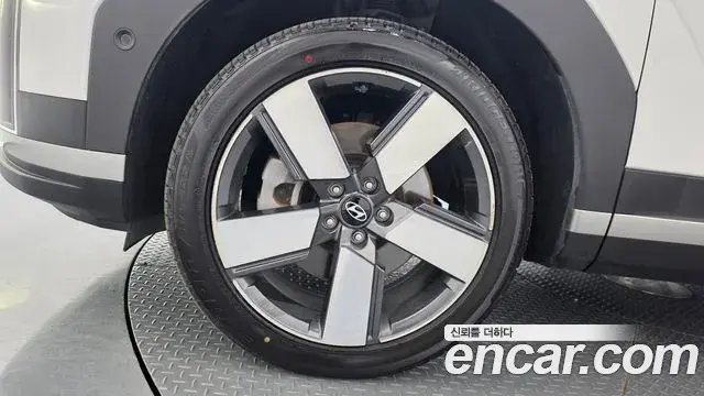 Hyundai Santa Fe 2024 — Photo 5/20